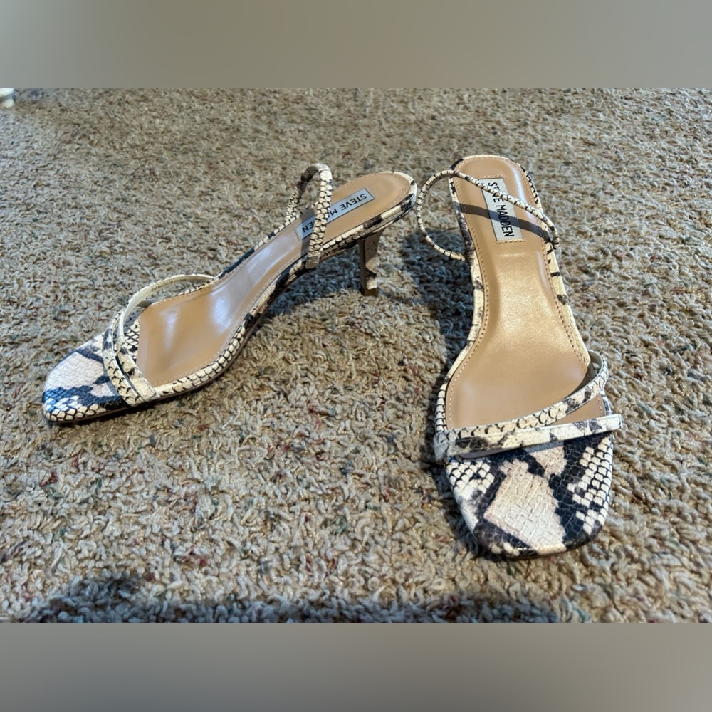 Steve Madden short heels